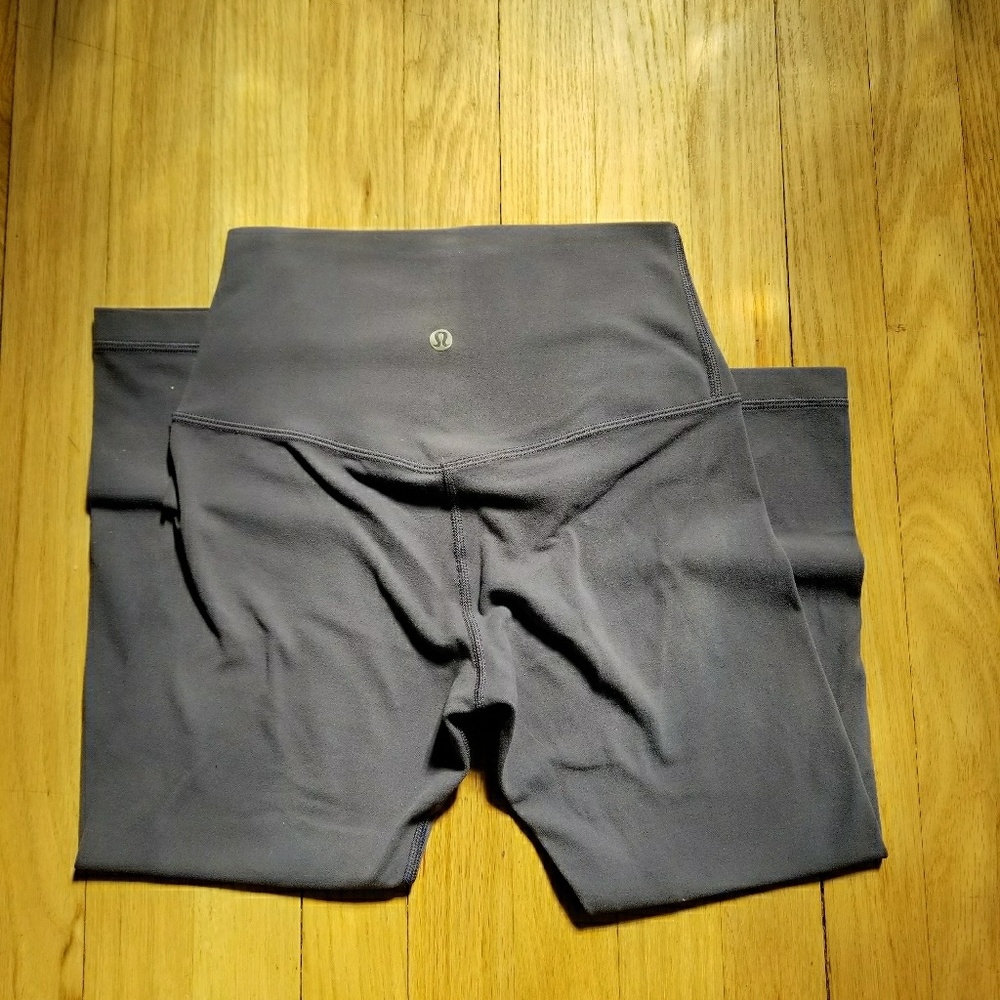 SOLD! Lululemon Crop Aligns
